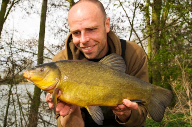 Visiting an Essex club water for some springtime tench action