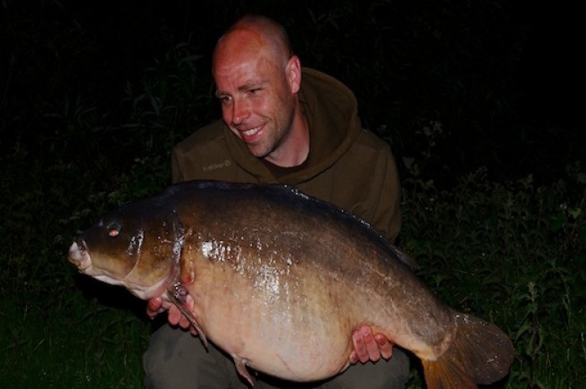 This lovely clean 33lb mirror was the biggest out of three fish