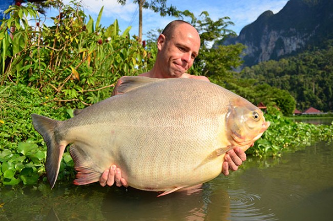 Dean Macey catches giant pacu